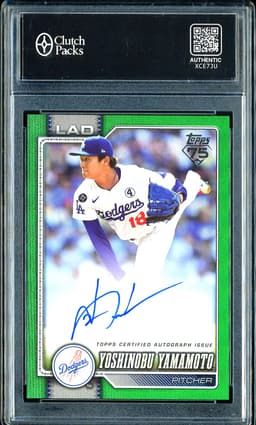 2025 Topps Series One Yoshinobu Yamamoto #90 Green Autograph /99