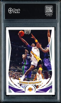 2004 Topps Kobe Bryant #8