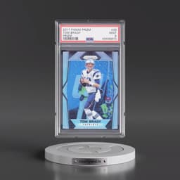 2017 Panini Prizm #33 Tom Brady - Prizm (PSA 9 MINT)
