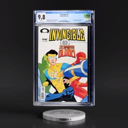 Invincible #7 CGC 9.8 White Pages (Image Comics, 12/03) - Universal