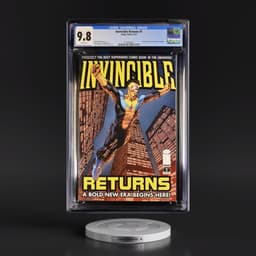 Invincible Returns #1 CGC 9.8 White Pages (Image Comics, 4/10) - Universal
