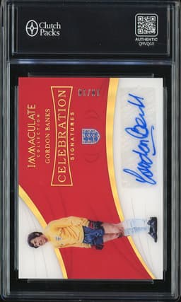 2018-19 Panini Immaculate Collection Celebration Signatures Gordon Banks #CS-GBN Gold /10