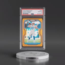 2020 Panini Prizm #325 Justin Herbert - Orange Prizm (PSA 10 GEM MINT)